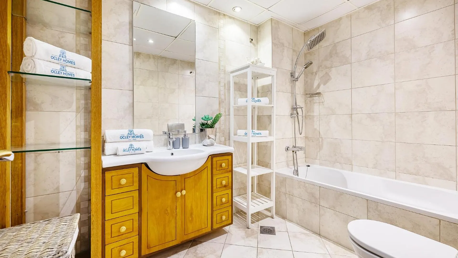 아파트 Extra Spacious Home With Stunning Marina Views 두바이 아랍에미리트