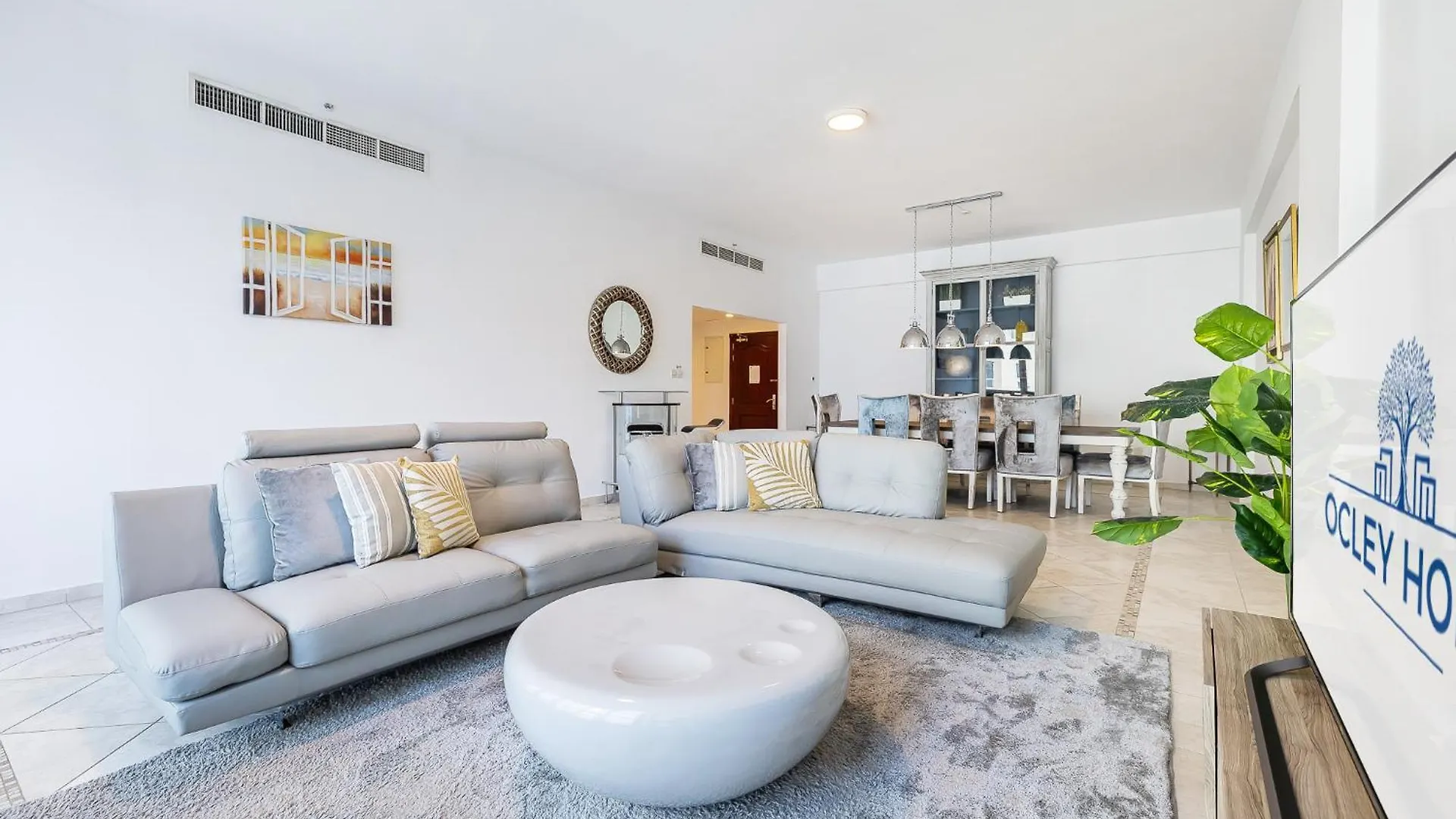 Extra Spacious Home With Stunning Marina Views 두바이 아파트