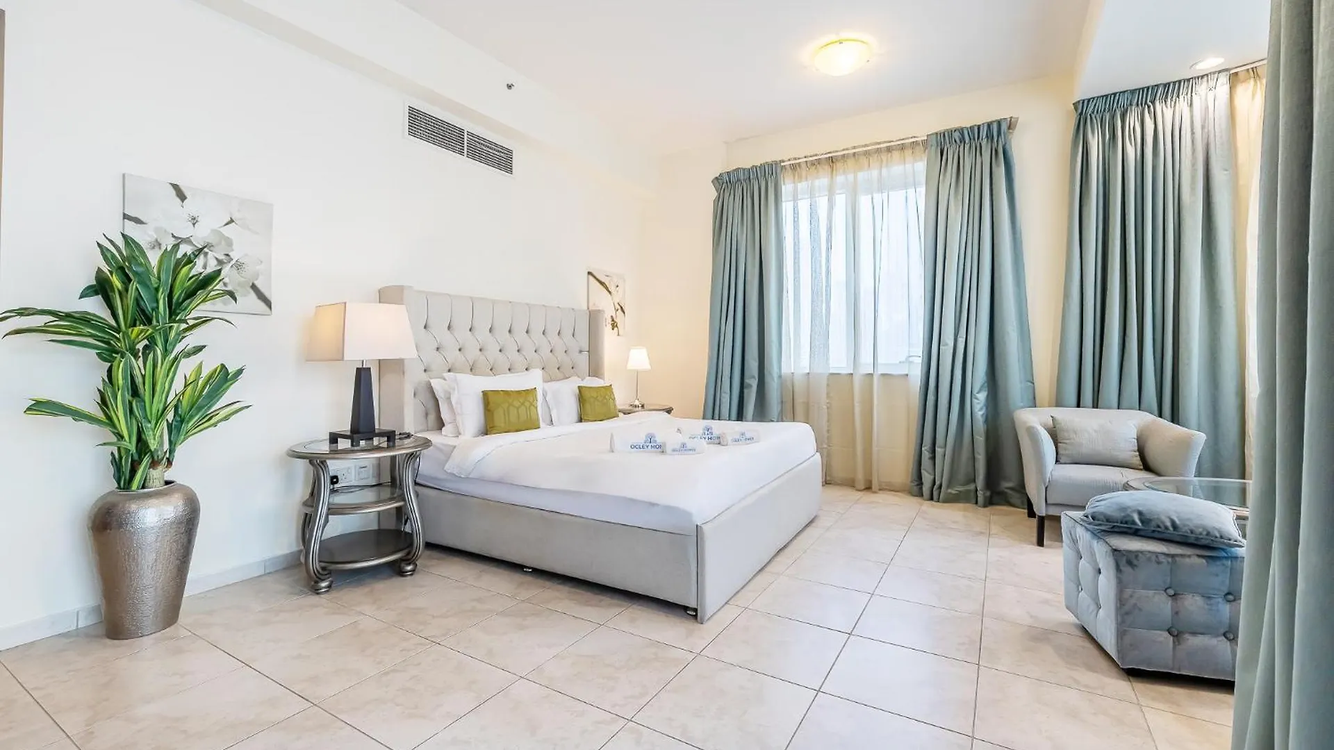 아파트 Extra Spacious Home With Stunning Marina Views 두바이