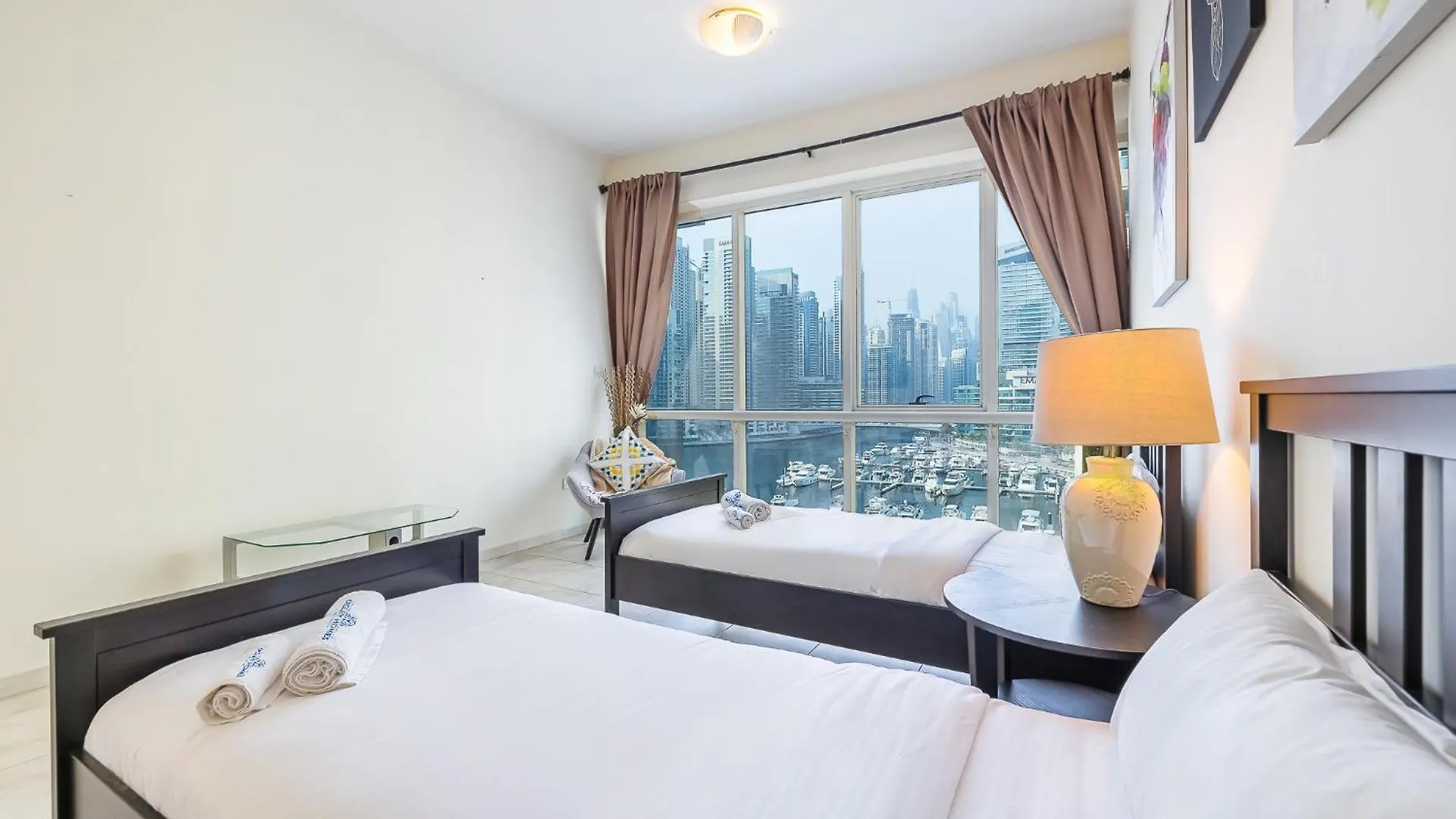 Extra Spacious Home With Stunning Marina Views 두바이 0*,