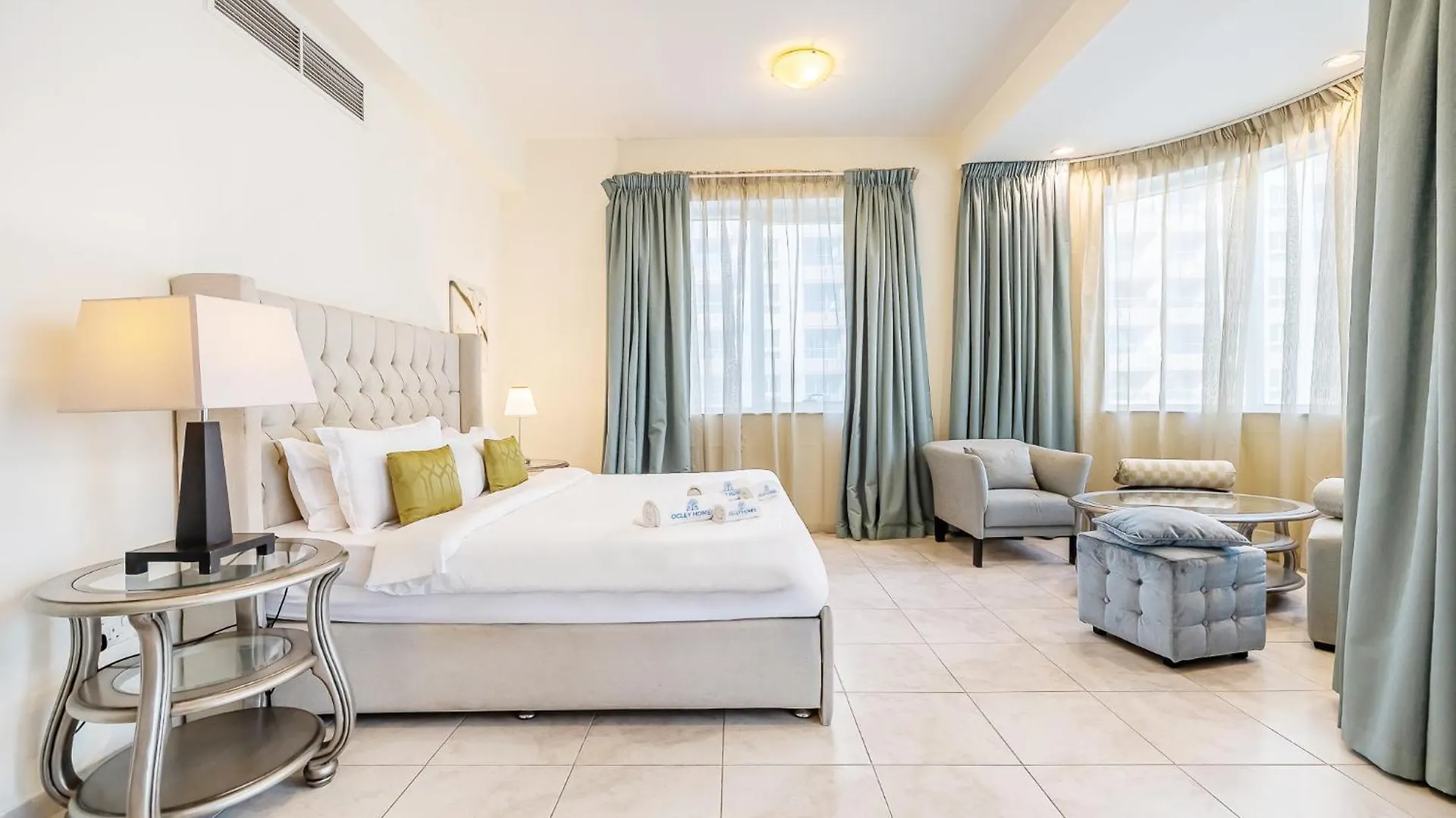아파트 Extra Spacious Home With Stunning Marina Views 두바이